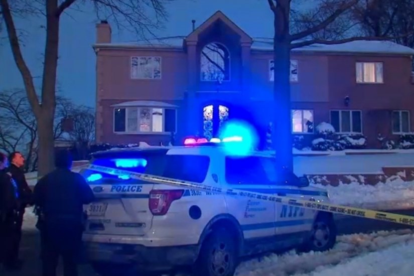 Over $20K worth of cash, jewelry stolen in violent NYC home invasion