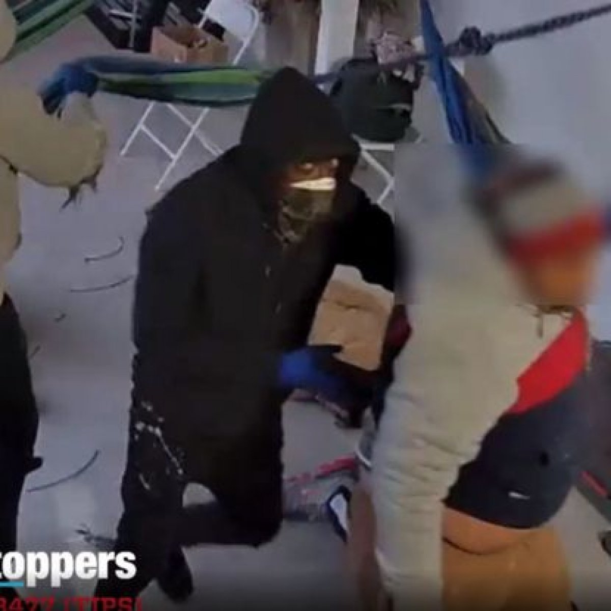 SEE IT: Armed robbers tie up five people, steal $40,000 in harrowing Queens home invasion